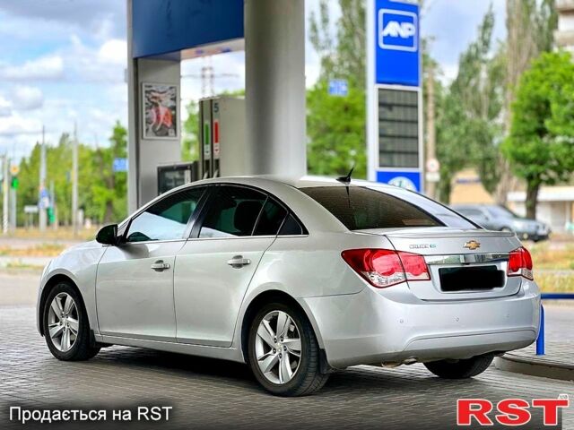 Серый Шевроле Круз, объемом двигателя 2 л и пробегом 191 тыс. км за 6100 $, фото 2 на Automoto.ua