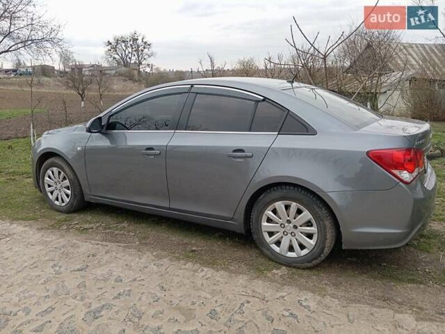 Серый Шевроле Круз, объемом двигателя 1.6 л и пробегом 155 тыс. км за 6700 $, фото 3 на Automoto.ua