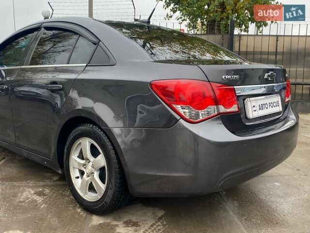 Серый Шевроле Круз, объемом двигателя 1.36 л и пробегом 233 тыс. км за 7090 $, фото 4 на Automoto.ua