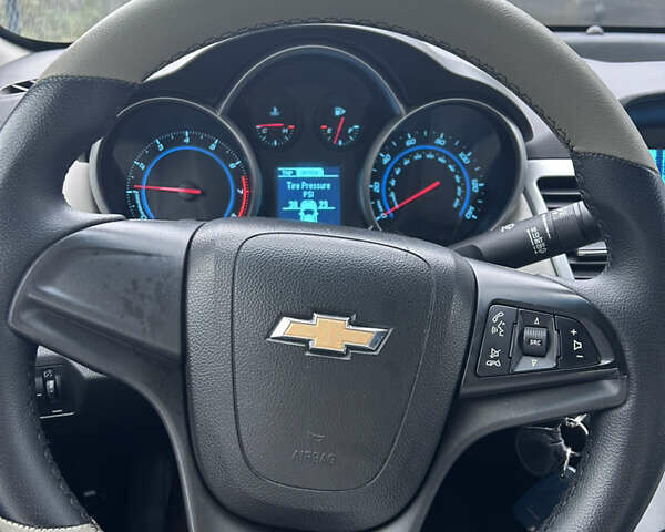 Сірий Шевроле Круз, об'ємом двигуна 1.8 л та пробігом 306 тис. км за 7200 $, фото 4 на Automoto.ua