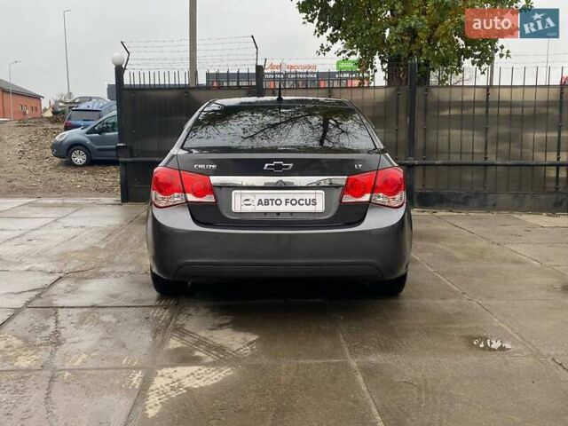 Серый Шевроле Круз, объемом двигателя 1.36 л и пробегом 233 тыс. км за 7090 $, фото 5 на Automoto.ua