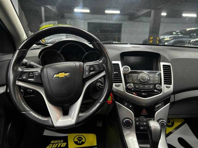 Серый Шевроле Круз, объемом двигателя 1.4 л и пробегом 130 тыс. км за 7200 $, фото 12 на Automoto.ua