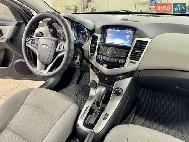 Сірий Шевроле Круз, об'ємом двигуна 1.36 л та пробігом 89 тис. км за 8499 $, фото 34 на Automoto.ua