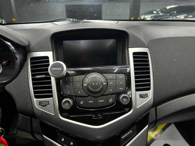 Серый Шевроле Круз, объемом двигателя 1.4 л и пробегом 130 тыс. км за 7200 $, фото 14 на Automoto.ua