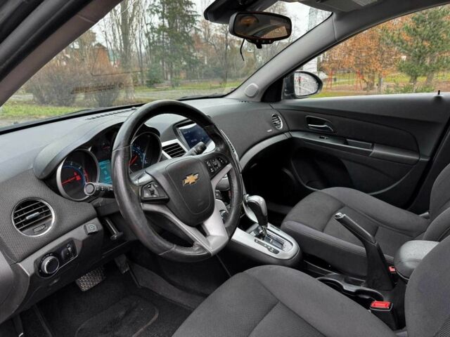 Серый Шевроле Круз, объемом двигателя 1.4 л и пробегом 257 тыс. км за 6440 $, фото 12 на Automoto.ua