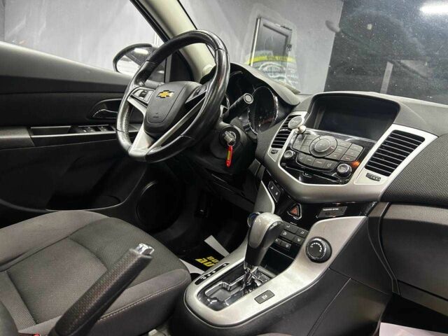 Серый Шевроле Круз, объемом двигателя 1.4 л и пробегом 130 тыс. км за 7200 $, фото 20 на Automoto.ua