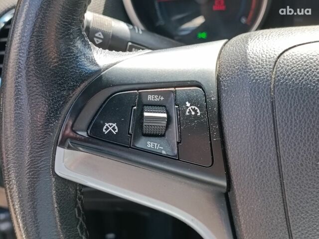 Серый Шевроле Круз, объемом двигателя 1.6 л и пробегом 272 тыс. км за 6940 $, фото 24 на Automoto.ua