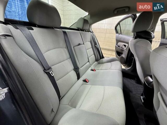 Сірий Шевроле Круз, об'ємом двигуна 1.36 л та пробігом 89 тис. км за 8499 $, фото 28 на Automoto.ua