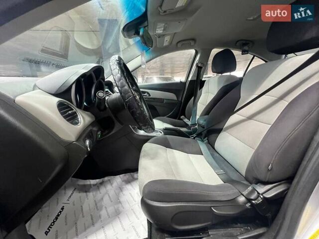 Сірий Шевроле Круз, об'ємом двигуна 1.8 л та пробігом 155 тис. км за 6850 $, фото 18 на Automoto.ua