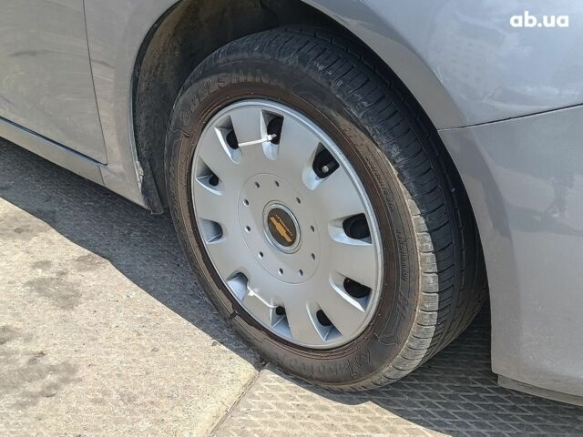 Серый Шевроле Круз, объемом двигателя 1.6 л и пробегом 272 тыс. км за 6940 $, фото 5 на Automoto.ua