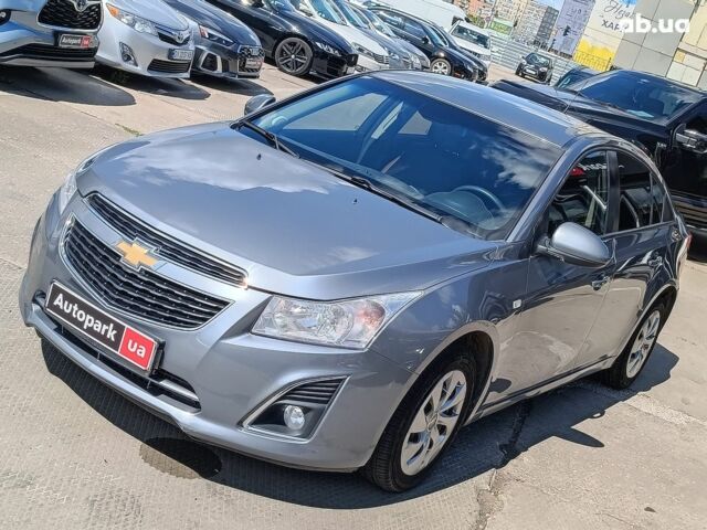 Серый Шевроле Круз, объемом двигателя 1.6 л и пробегом 272 тыс. км за 6940 $, фото 2 на Automoto.ua