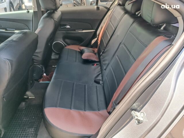 Серый Шевроле Круз, объемом двигателя 1.6 л и пробегом 272 тыс. км за 6940 $, фото 13 на Automoto.ua