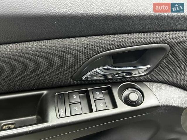 Сірий Шевроле Круз, об'ємом двигуна 1.4 л та пробігом 130 тис. км за 7200 $, фото 7 на Automoto.ua