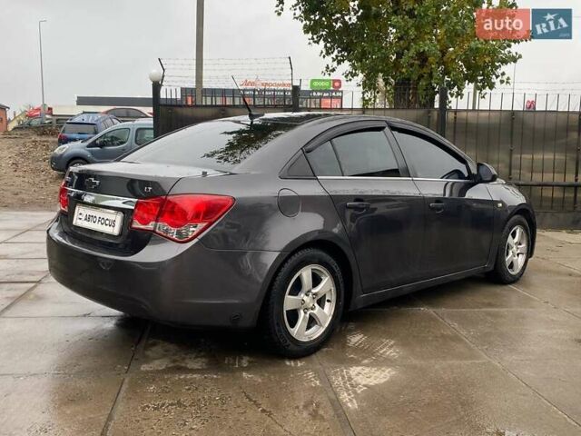 Серый Шевроле Круз, объемом двигателя 1.36 л и пробегом 233 тыс. км за 7090 $, фото 6 на Automoto.ua