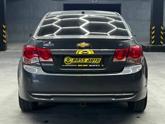 Серый Шевроле Круз, объемом двигателя 1.4 л и пробегом 130 тыс. км за 7200 $, фото 4 на Automoto.ua