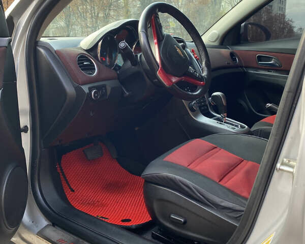 Серый Шевроле Круз, объемом двигателя 1.36 л и пробегом 115 тыс. км за 8500 $, фото 17 на Automoto.ua