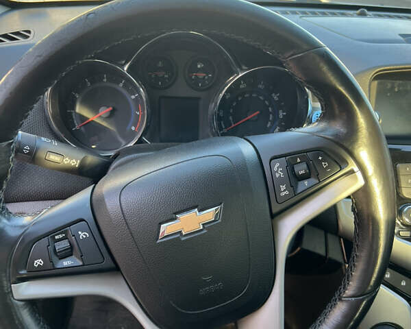 Серый Шевроле Круз, объемом двигателя 1.36 л и пробегом 185 тыс. км за 7900 $, фото 6 на Automoto.ua