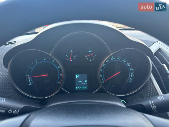 Серый Шевроле Круз, объемом двигателя 1.8 л и пробегом 273 тыс. км за 7999 $, фото 34 на Automoto.ua