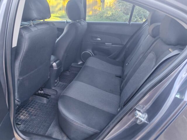 Серый Шевроле Круз, объемом двигателя 1.6 л и пробегом 125 тыс. км за 7700 $, фото 10 на Automoto.ua