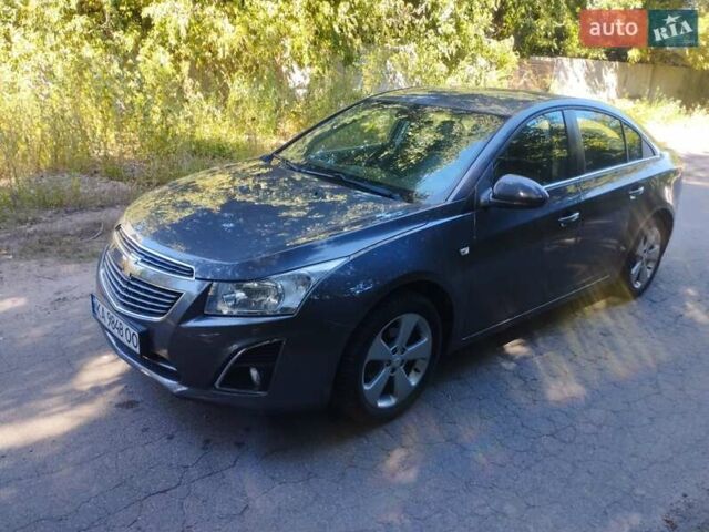 Серый Шевроле Круз, объемом двигателя 1.8 л и пробегом 178 тыс. км за 7800 $, фото 4 на Automoto.ua