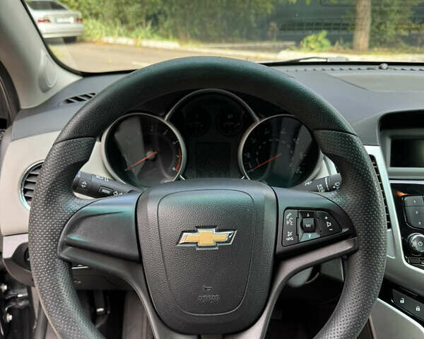 Сірий Шевроле Круз, об'ємом двигуна 1.8 л та пробігом 194 тис. км за 8200 $, фото 11 на Automoto.ua