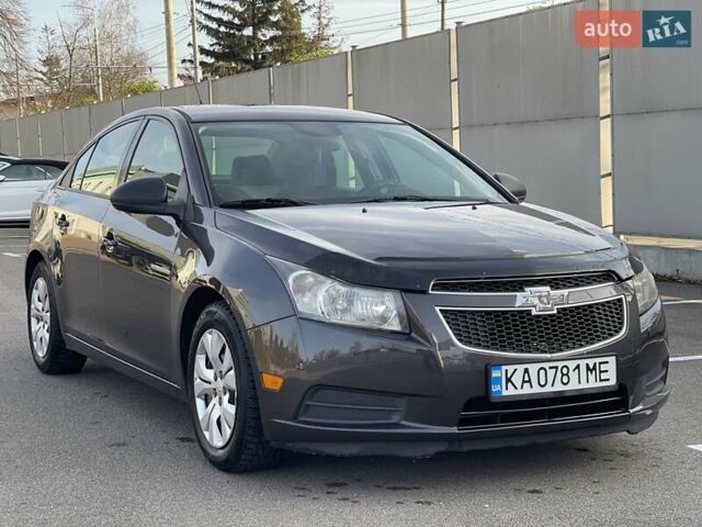 Серый Шевроле Круз, объемом двигателя 1.8 л и пробегом 89 тыс. км за 7800 $, фото 2 на Automoto.ua
