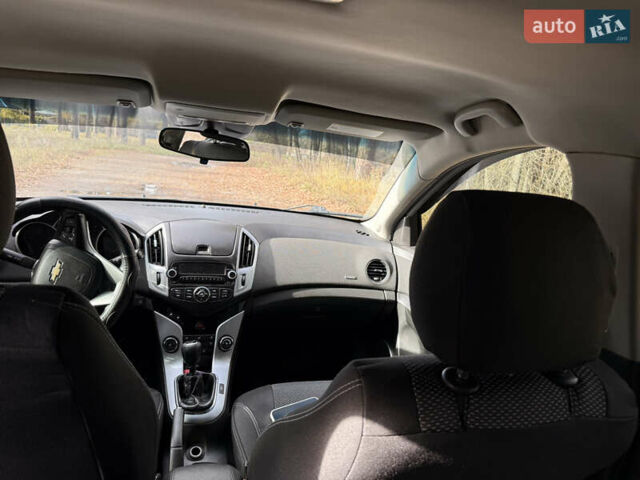Сірий Шевроле Круз, об'ємом двигуна 1.6 л та пробігом 126 тис. км за 7700 $, фото 15 на Automoto.ua