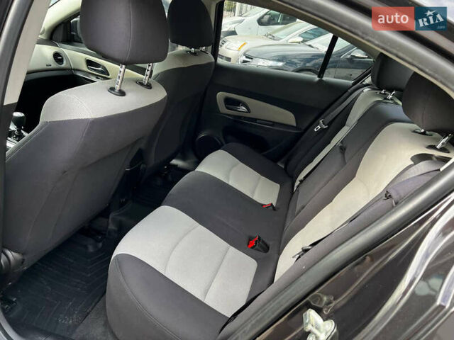 Сірий Шевроле Круз, об'ємом двигуна 1.8 л та пробігом 220 тис. км за 6999 $, фото 14 на Automoto.ua