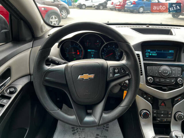 Сірий Шевроле Круз, об'ємом двигуна 1.8 л та пробігом 220 тис. км за 6999 $, фото 10 на Automoto.ua