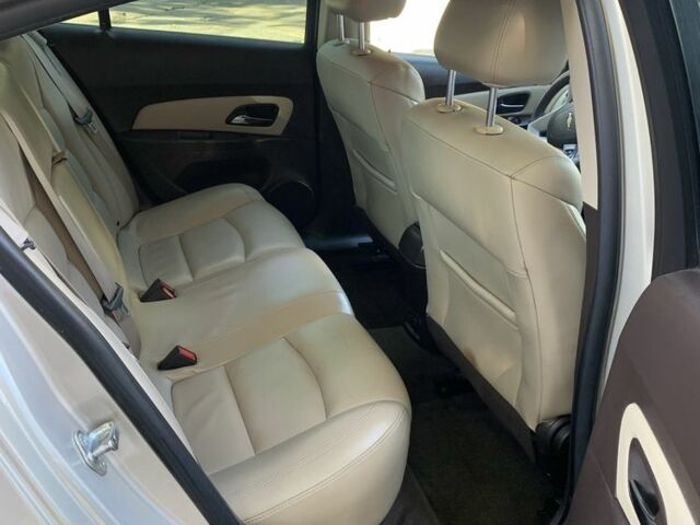 Серый Шевроле Круз, объемом двигателя 1.4 л и пробегом 250 тыс. км за 6800 $, фото 5 на Automoto.ua