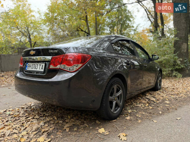 Сірий Шевроле Круз, об'ємом двигуна 1.8 л та пробігом 164 тис. км за 7900 $, фото 5 на Automoto.ua