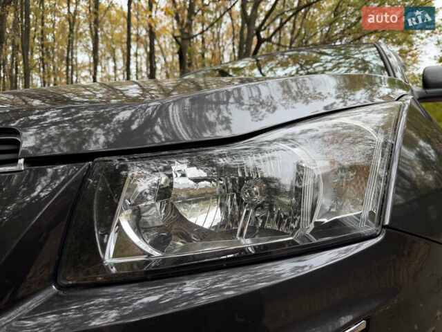 Сірий Шевроле Круз, об'ємом двигуна 1.8 л та пробігом 164 тис. км за 7900 $, фото 28 на Automoto.ua