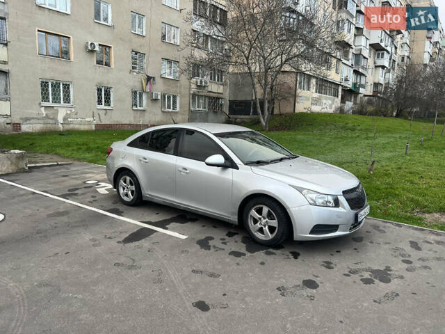 Серый Шевроле Круз, объемом двигателя 1.8 л и пробегом 179 тыс. км за 6000 $, фото 7 на Automoto.ua
