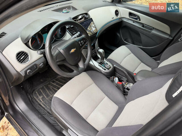 Сірий Шевроле Круз, об'ємом двигуна 1.8 л та пробігом 164 тис. км за 7900 $, фото 12 на Automoto.ua