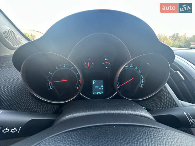 Серый Шевроле Круз, объемом двигателя 1.8 л и пробегом 273 тыс. км за 7999 $, фото 33 на Automoto.ua