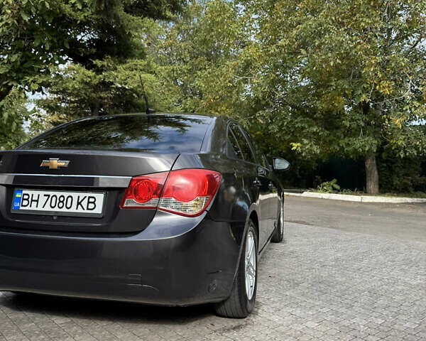 Сірий Шевроле Круз, об'ємом двигуна 1.8 л та пробігом 194 тис. км за 8200 $, фото 3 на Automoto.ua