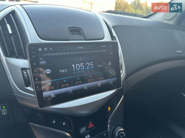 Серый Шевроле Круз, объемом двигателя 1.8 л и пробегом 273 тыс. км за 7999 $, фото 44 на Automoto.ua