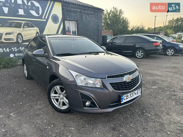 Серый Шевроле Круз, объемом двигателя 1.8 л и пробегом 273 тыс. км за 7999 $, фото 2 на Automoto.ua