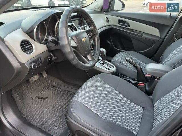 Серый Шевроле Круз, объемом двигателя 1.8 л и пробегом 89 тыс. км за 7800 $, фото 15 на Automoto.ua