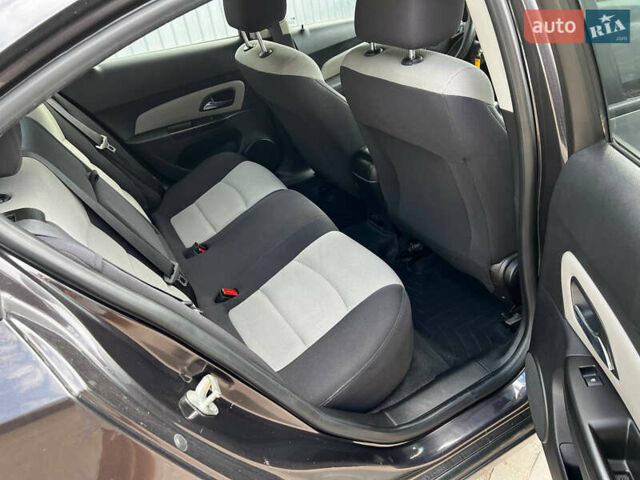 Сірий Шевроле Круз, об'ємом двигуна 1.8 л та пробігом 220 тис. км за 6999 $, фото 13 на Automoto.ua