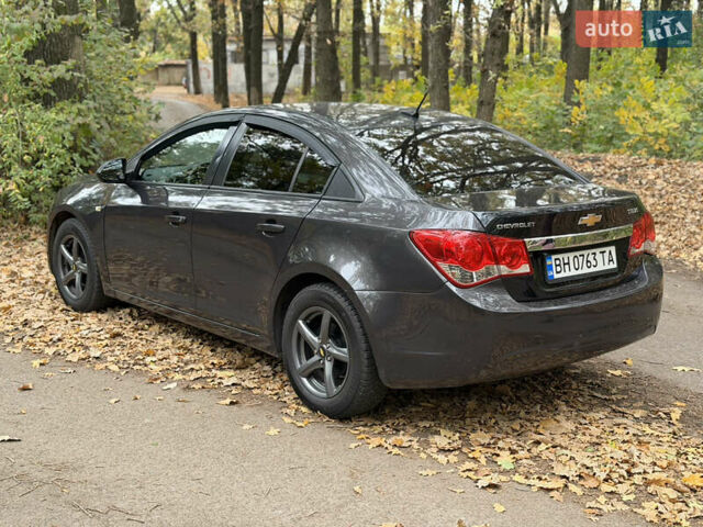 Сірий Шевроле Круз, об'ємом двигуна 1.8 л та пробігом 164 тис. км за 7900 $, фото 9 на Automoto.ua