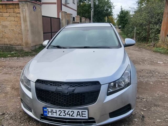 Шевроле Круз 2014 в Одессе на Automoto.ua Серый Шевроле Круз, объемом двигателя 1.4 л и пробегом 222 тыс. км за 6399 $, фото 3 на Automoto.ua