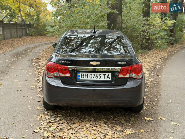 Сірий Шевроле Круз, об'ємом двигуна 1.8 л та пробігом 164 тис. км за 7900 $, фото 3 на Automoto.ua