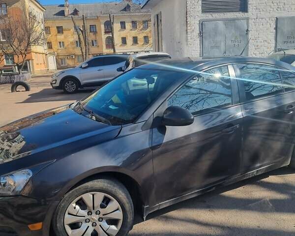 Серый Шевроле Круз, объемом двигателя 1.8 л и пробегом 179 тыс. км за 5500 $, фото 1 на Automoto.ua
