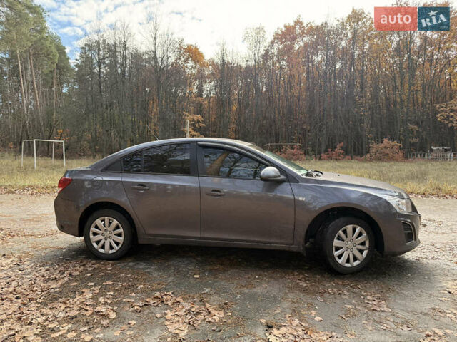 Сірий Шевроле Круз, об'ємом двигуна 1.6 л та пробігом 126 тис. км за 7700 $, фото 7 на Automoto.ua