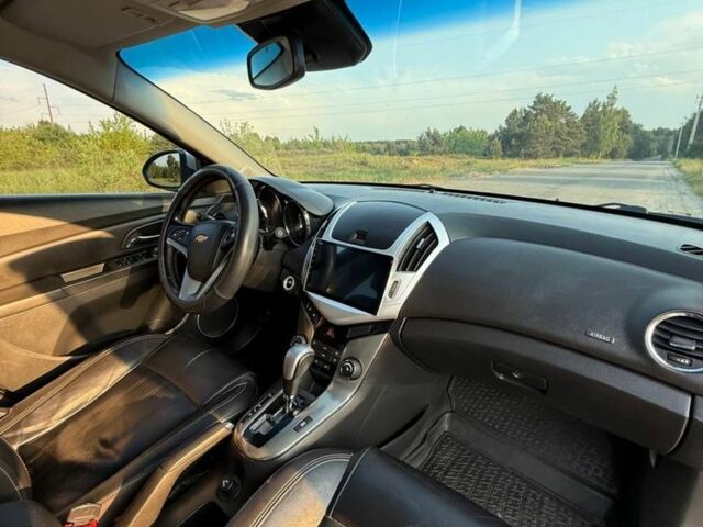 Серый Шевроле Круз, объемом двигателя 1.8 л и пробегом 187 тыс. км за 7300 $, фото 6 на Automoto.ua