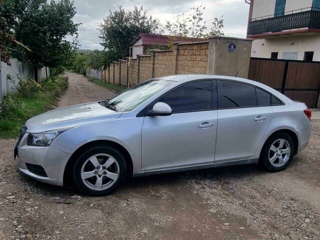 Шевроле Круз 2014 в Одессе на Automoto.ua Серый Шевроле Круз, объемом двигателя 1.4 л и пробегом 222 тыс. км за 6399 $, фото 2 на Automoto.ua