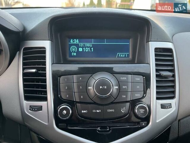 Серый Шевроле Круз, объемом двигателя 1.8 л и пробегом 89 тыс. км за 7800 $, фото 22 на Automoto.ua