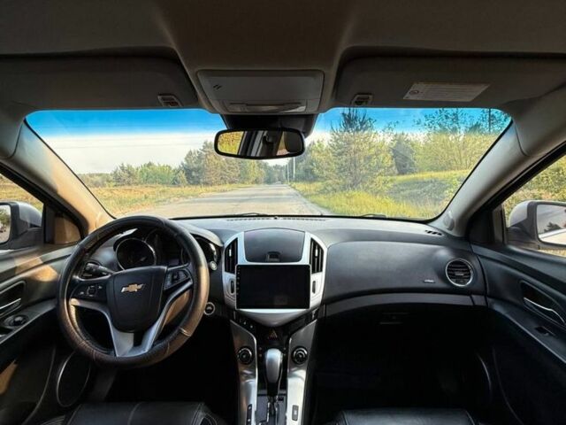 Серый Шевроле Круз, объемом двигателя 1.8 л и пробегом 187 тыс. км за 7300 $, фото 9 на Automoto.ua