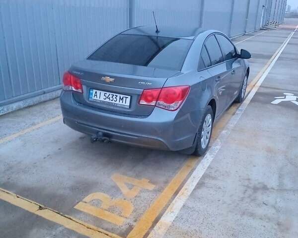 Серый Шевроле Круз, объемом двигателя 1.6 л и пробегом 270 тыс. км за 6500 $, фото 2 на Automoto.ua